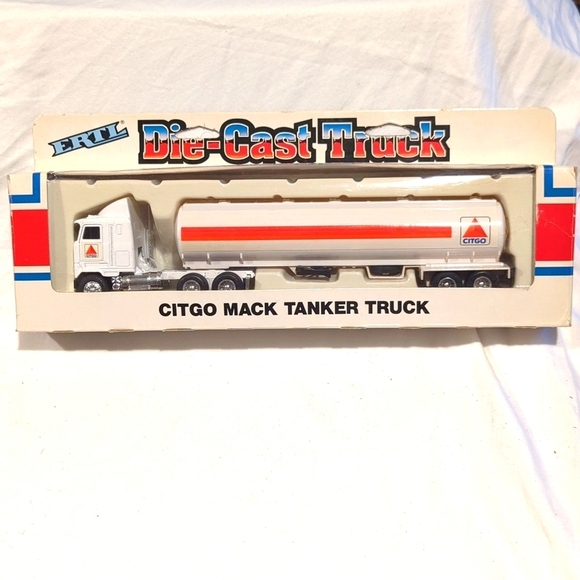 ERTL Die Cast CITGO Mack Tanker Truck 1/64 Scale Replica 9262FO Vintage - Picture 1 of 9